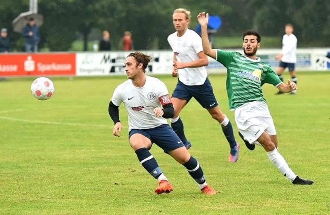 BF658811 E843 442A 9295 1D6CCE770416