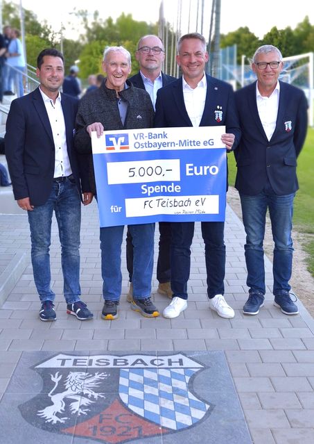Außergewöhnliche Spende für den FC Teisbach