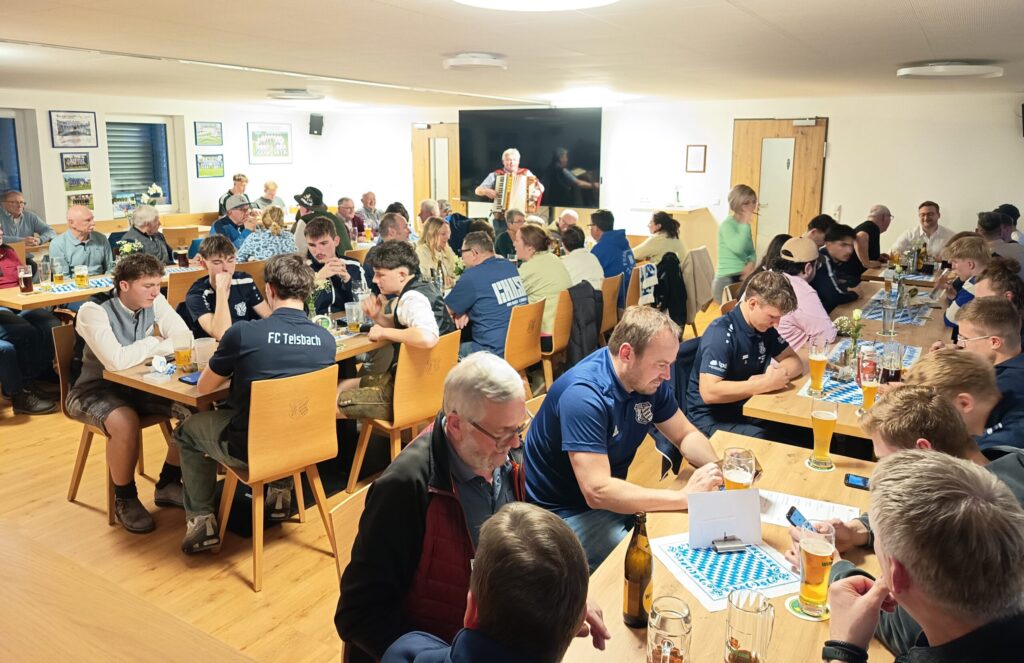FC Teisbach lud zum Starkbierfest
