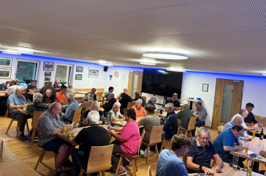 Schafkopftbegeisterte trafen sich beim FCT